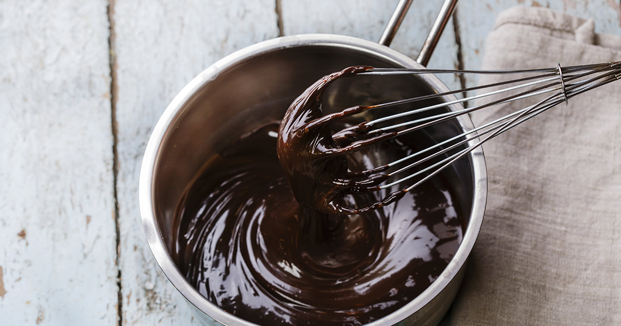 chocolate sauce